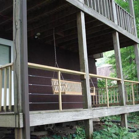 Cabin On Cumberland Hotel Jamestown Exterior photo