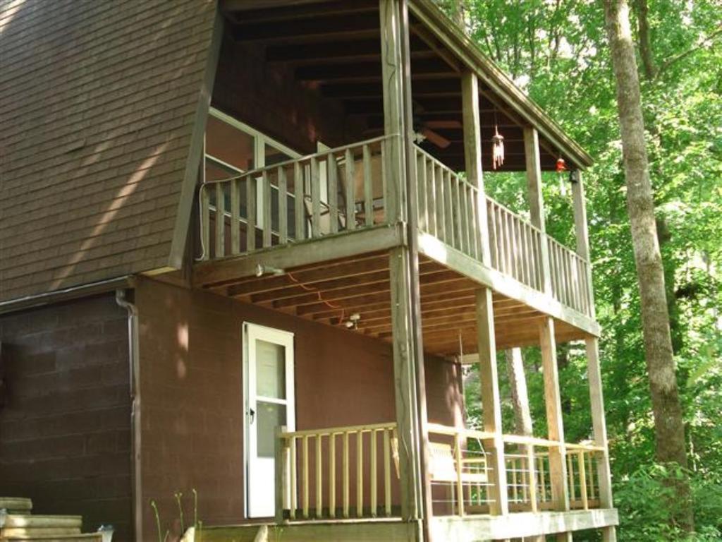 Cabin On Cumberland Hotel Jamestown Exterior photo